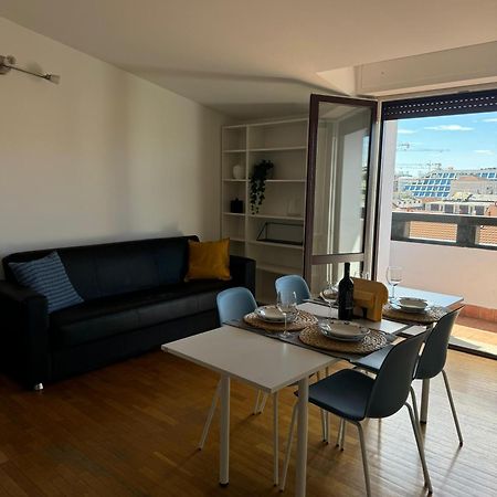 Appartamento Isola- Attico Con Balcone Milán Exteriér fotografie